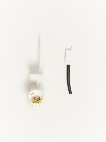Support électrifié E27 blanc pour applique murale compatible LED, halogène et filament, design discret et facile à installer.